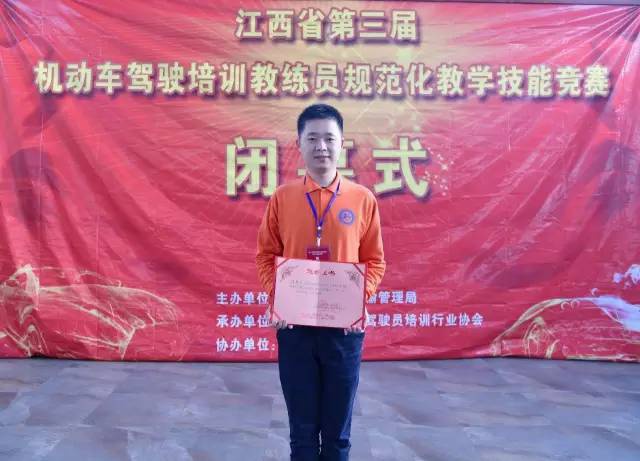 1645407970956829.jpg 1482992659550352.jpg