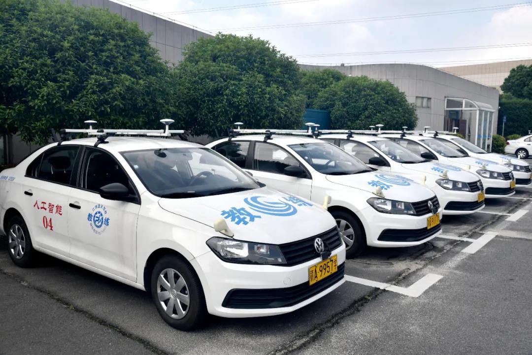 1646275903647445.jpg 1626345327643325.jpg